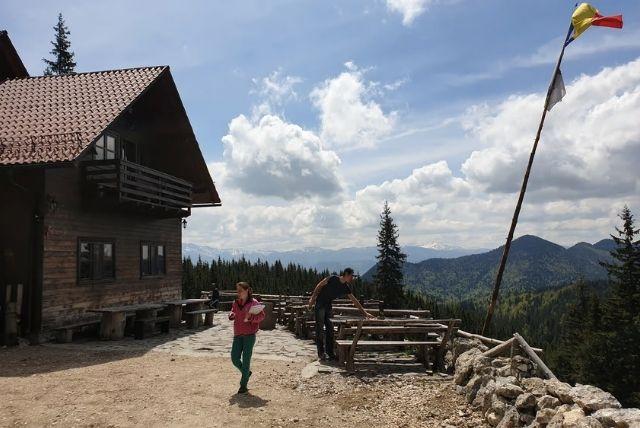 פארק פיאטרה קריולוי (Piatra Craiului) בטרנסילבניה - טיול מבראשוב credit to getyourguide.com