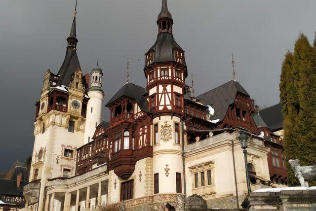 מצודת ראשנוב (Râșnov Fortress) בראשנוב credit to getyourguide.com